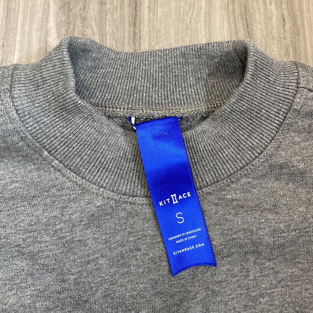KIT and ACE Semi Crop Relaxed Crew Sweatshirt Pullover Pockets